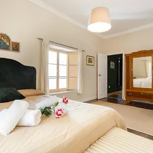 suite-cathedral-surthy-apartments.es-andalucia.com/